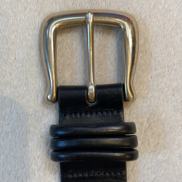 Elegant Black Leather Belt with Silver Buckle - Picture 1 of 8